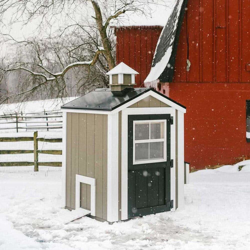 Charming Coop - 4' x 4'