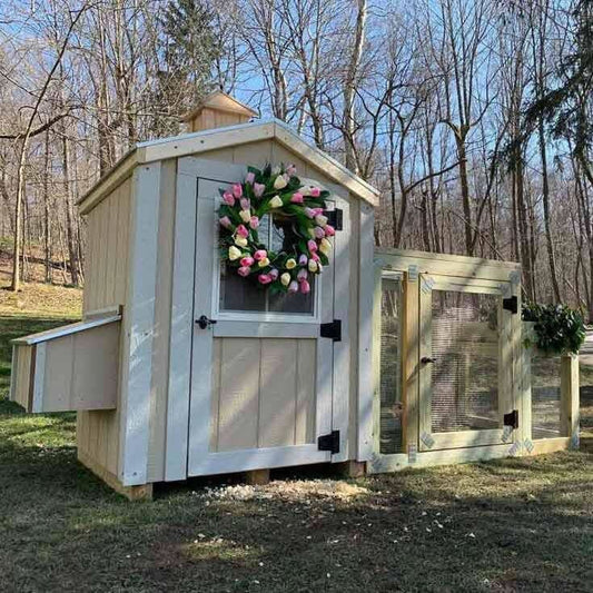 The Charming Coop - 4'x4' Primed w/ Run