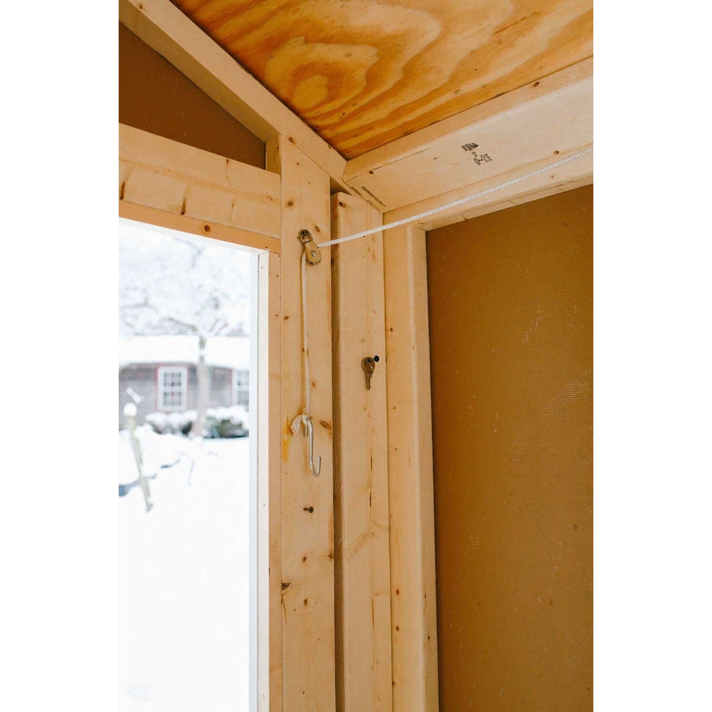 Sample Charming Coop - 4'x4'