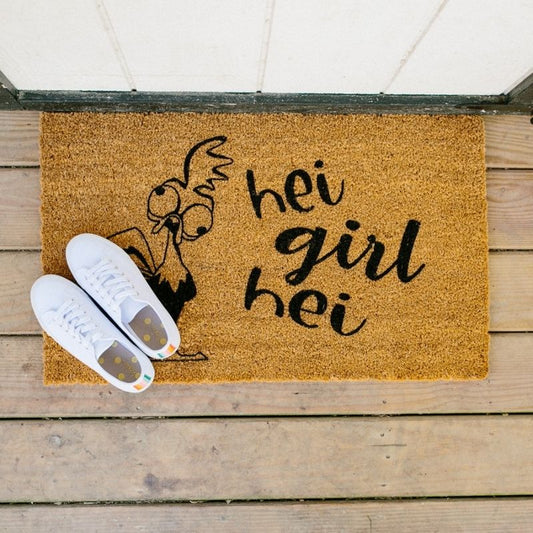 Hei Girl, Hei Welcome Mat