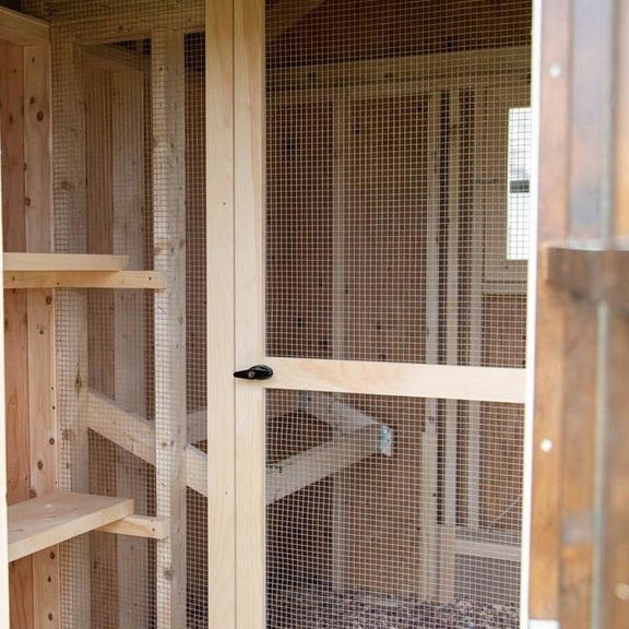 Chicken Coop With Storage 